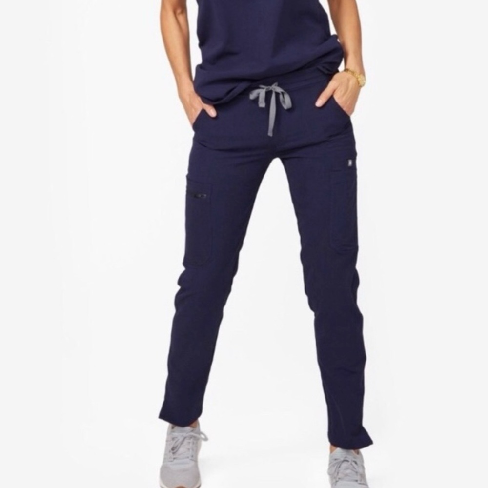 Figs Women's Navy Tapered Scrub Pants with Gray Drawstring SMALL TALL
